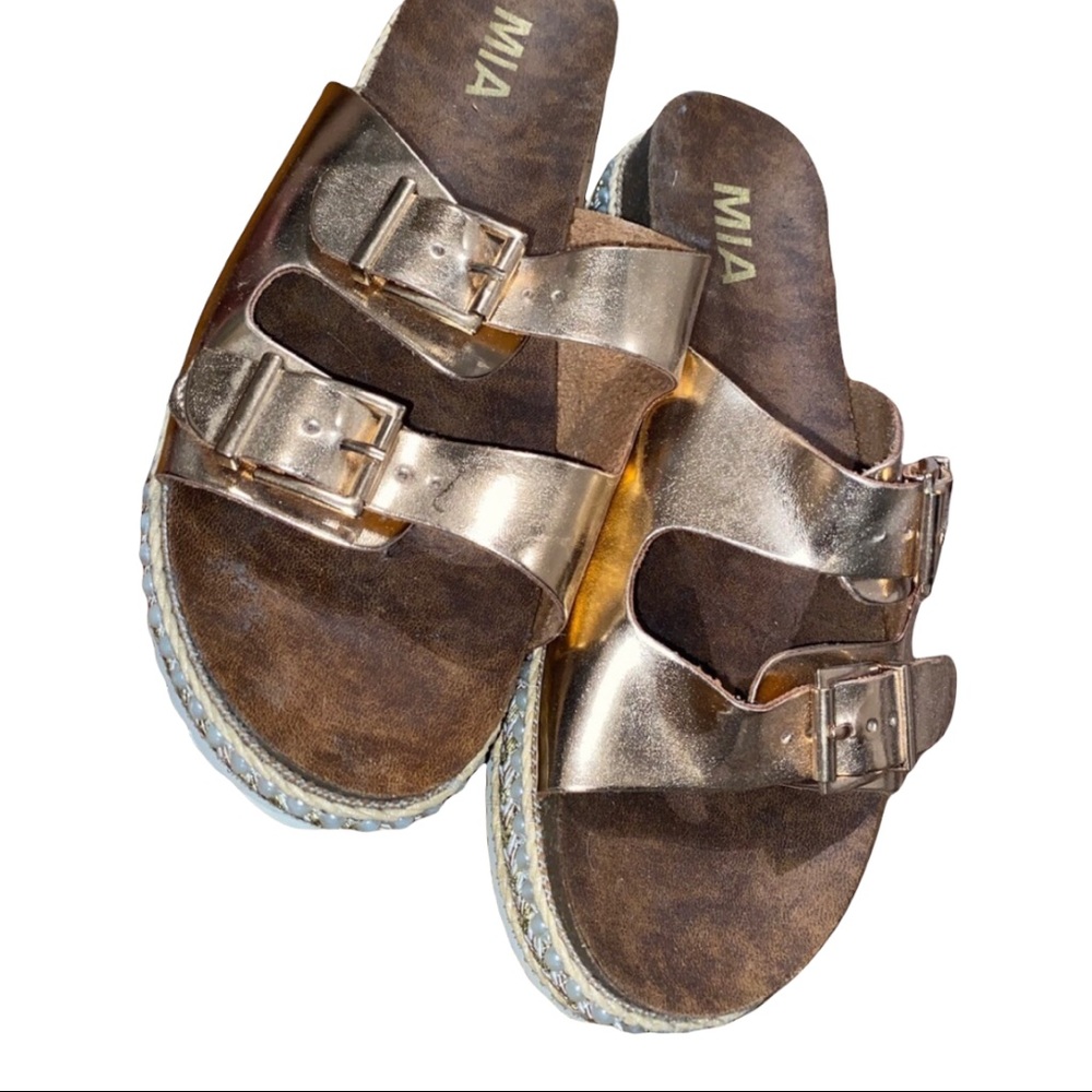 MIA sandals adorned with bling platform flip flop